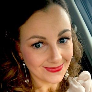 Meet your Posher, Danielle godin